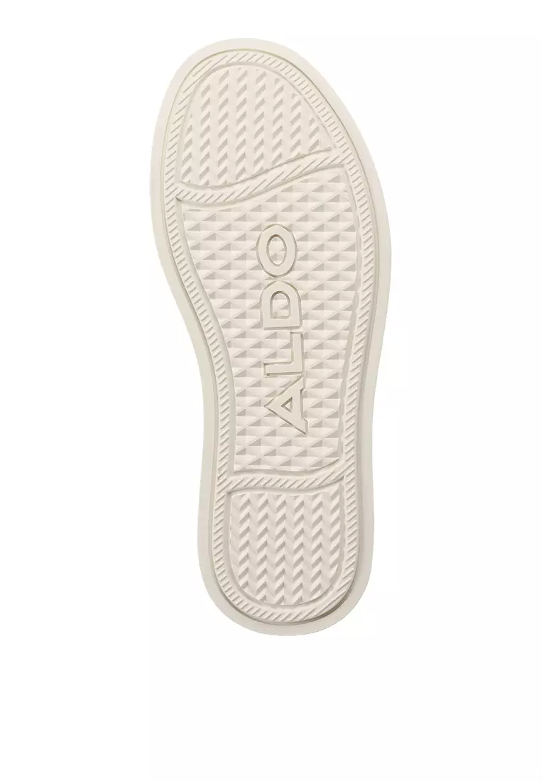 Rayes Sneakers