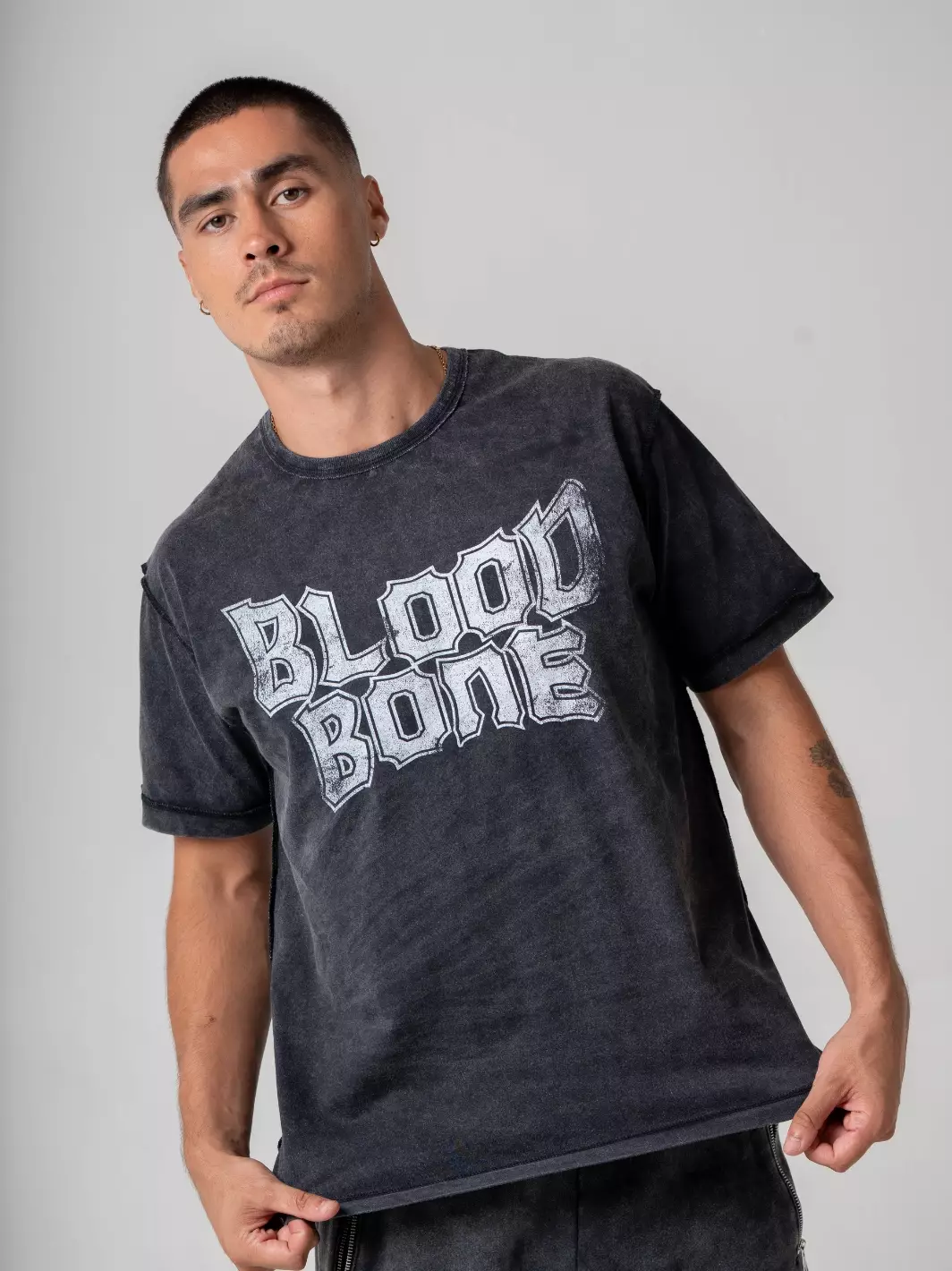 Empire Tee Vintage Black