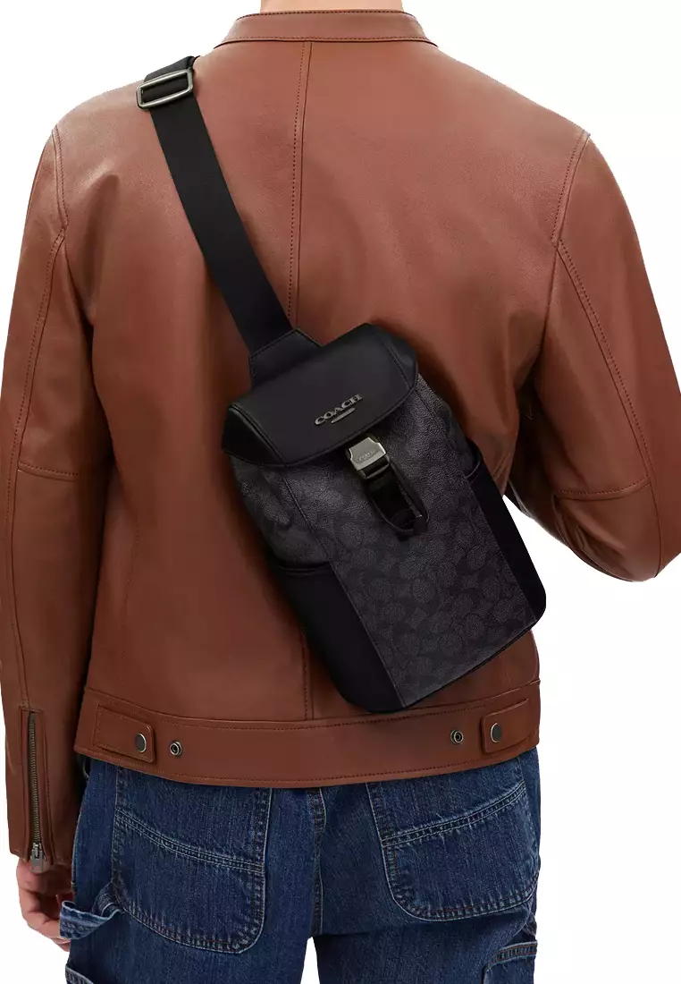 Racer Pack Bag In Signature in Charcoal/ Black CT712