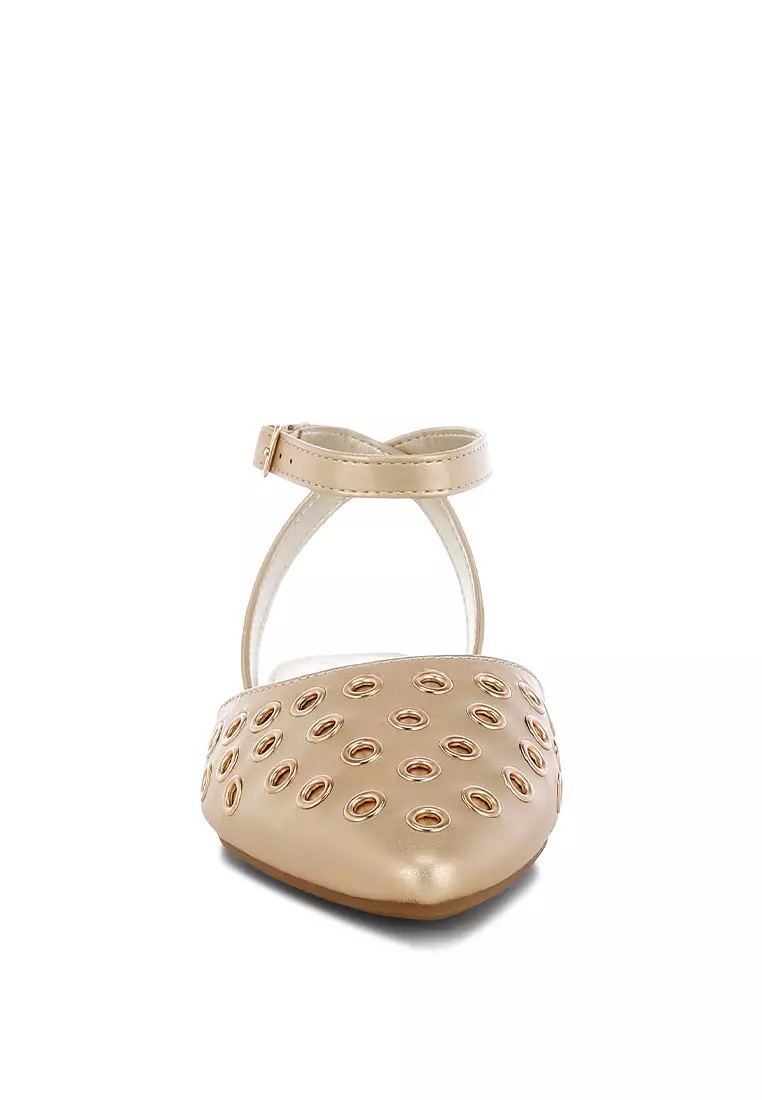 Metallic Eyelet Detail Flat Sandals In Gold