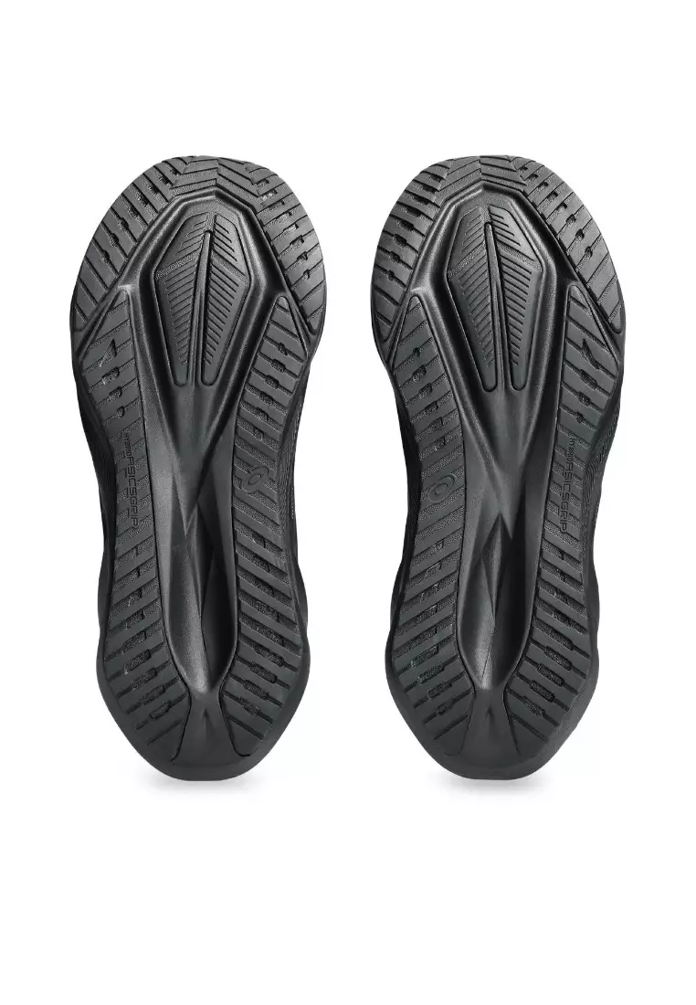 Men NOVABLAST 5 Running Shoes