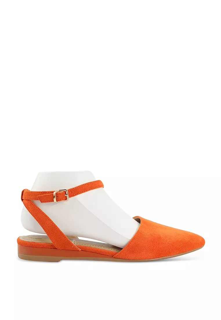 Discount on BETSY  shoes - SKU: Vienna Ankle Strap Covered Flats