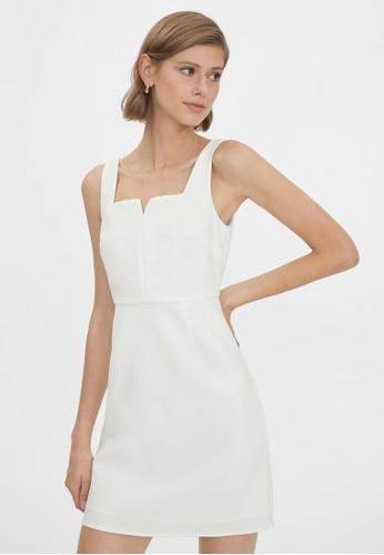 dress to cover belly fat