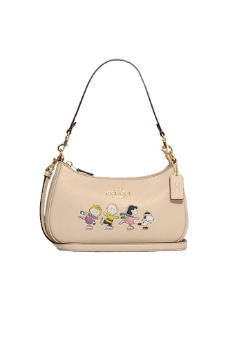 Coach Coach X Peanuts Teri Shoulder Bag With Snoopy And Friends Motif Ivory  Multi CE861 | ZALORA Philippines