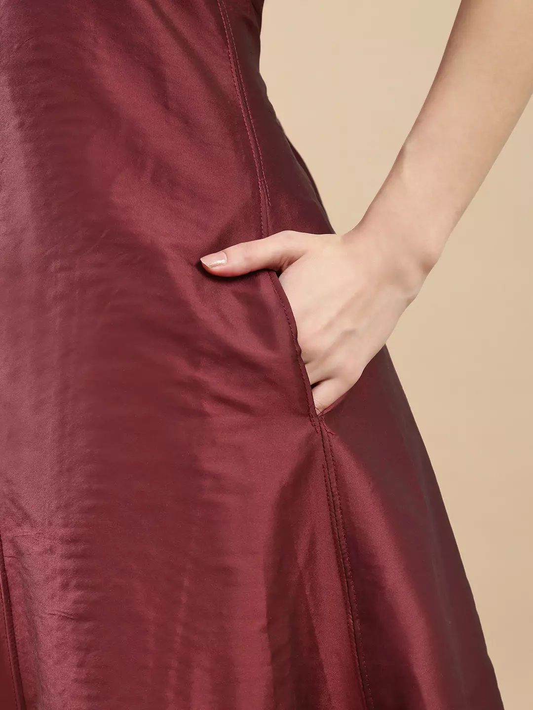 Chanira Valerie Dress - Maroon