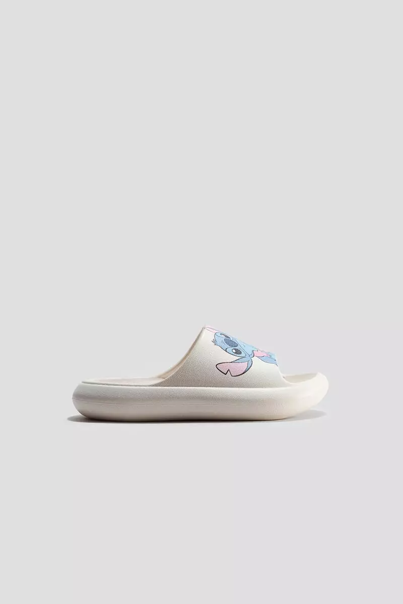 Moulded pool shoes