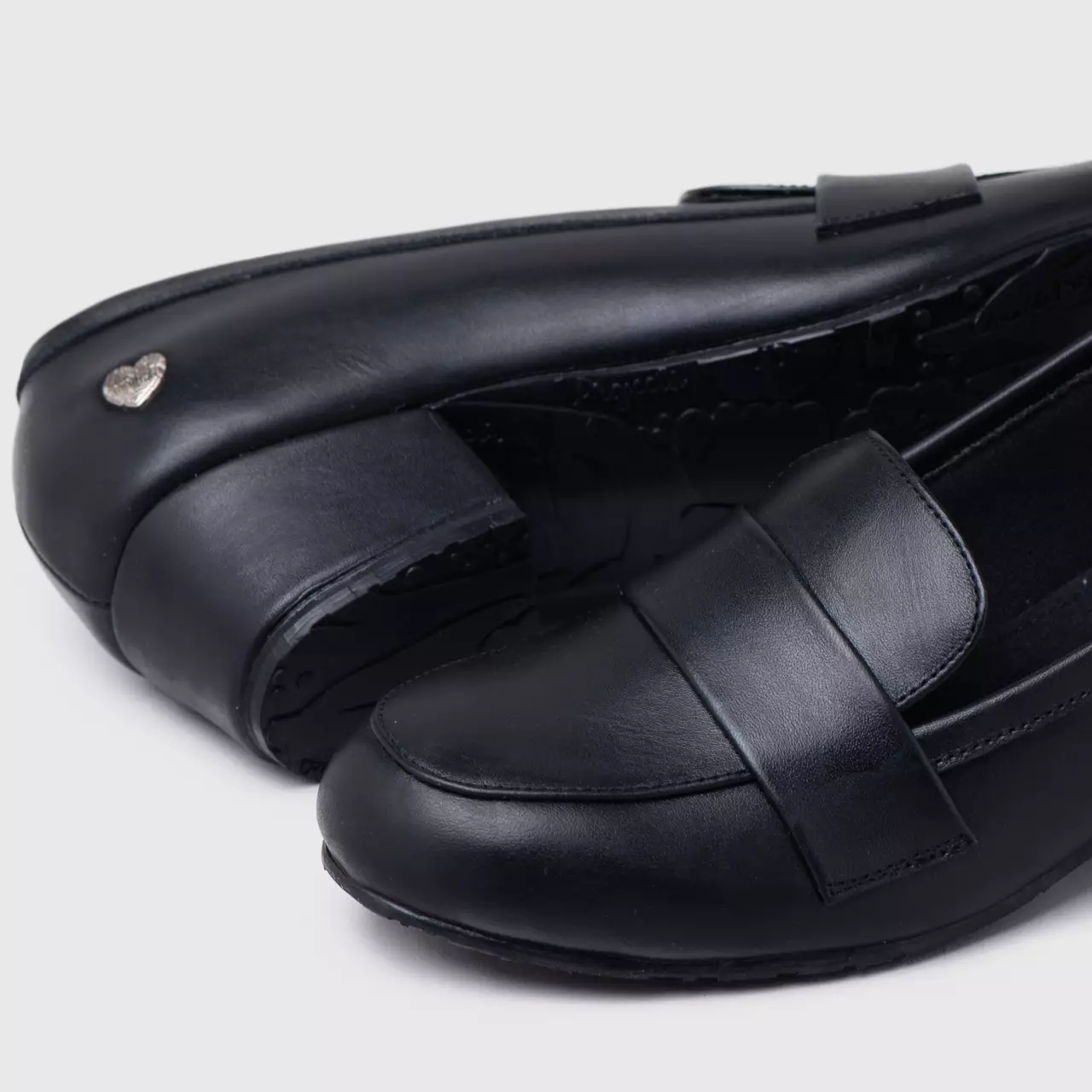 Grezzly Heels Genuine Leather Black