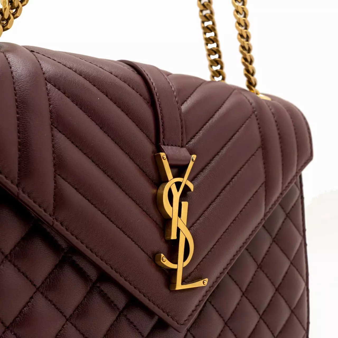 Envelope Medium Matelassé Lambskin Rouge Cabernet Ghw