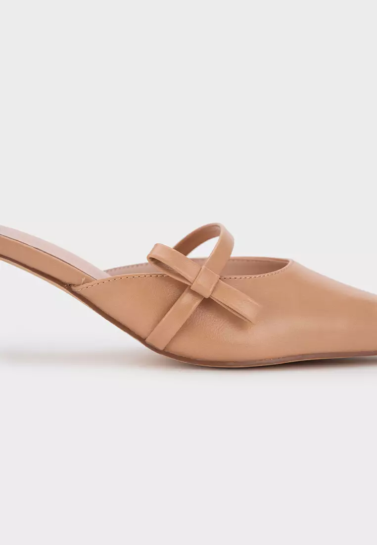 SCULPTURE HEEL MULE WITH BOW DETAIL