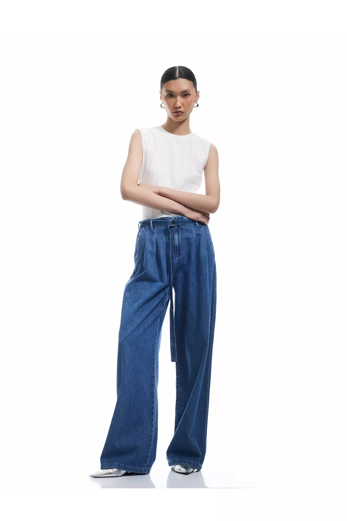 High Waist Wide Leg Belt Detailed Pleated Jean Trousers