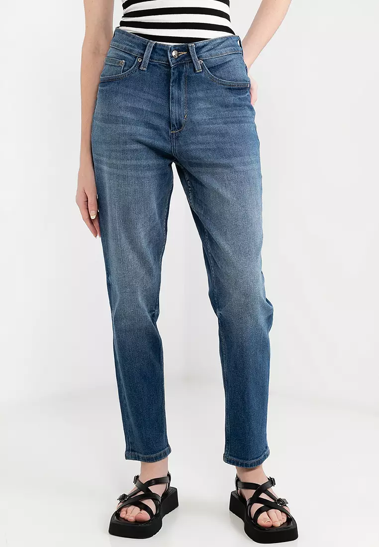 Quantic Tapered Mom Jeans