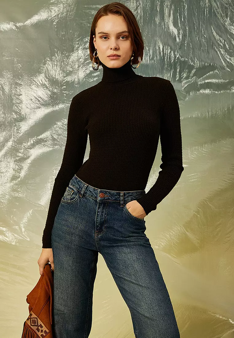 Slim fit turtleneck sweater store
