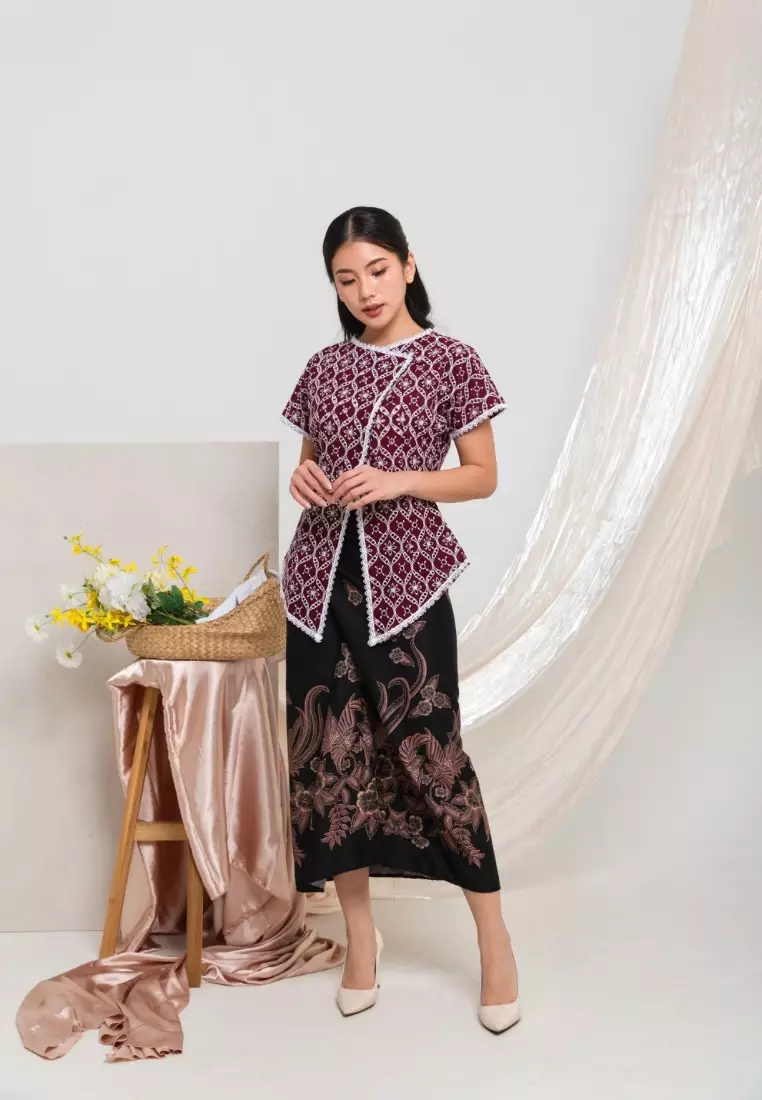 Ruby kebaya blouse