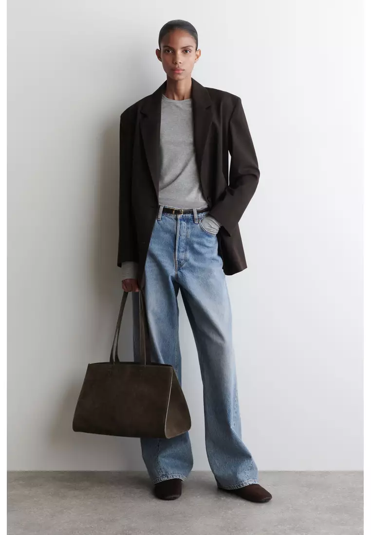 SLIM LIGHTWEIGHT LONG-SLEEVED TOP