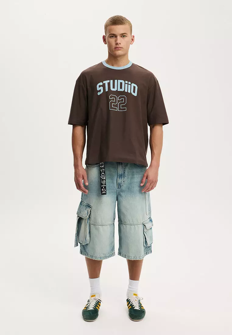 Cropped Fit Graphic T-Shirt