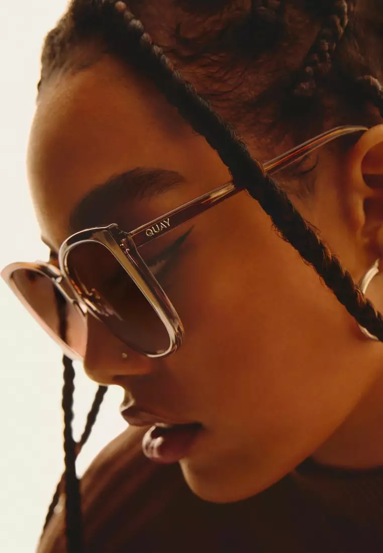 QUAY Ever After Sunglasses - Glass/Smoke