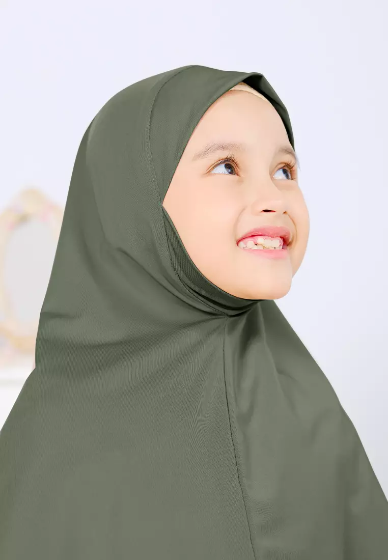 Cotton Bee - Jennaira Bergo Dagu | Hijab Instan Anak Non Pad - M