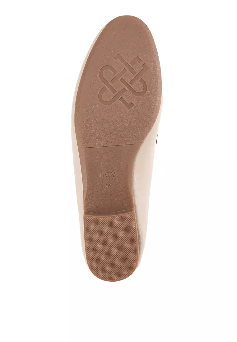 Celeste J2425-3 Loafers Cream