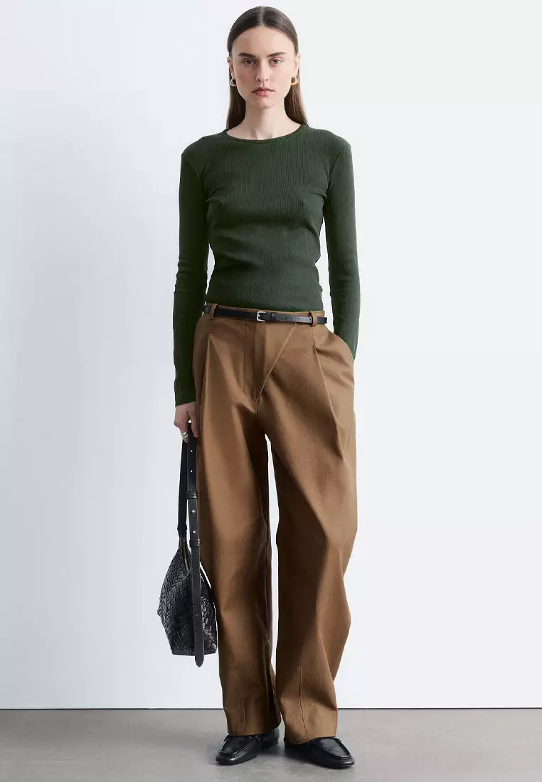 Ribbed Long-Sleeves Top