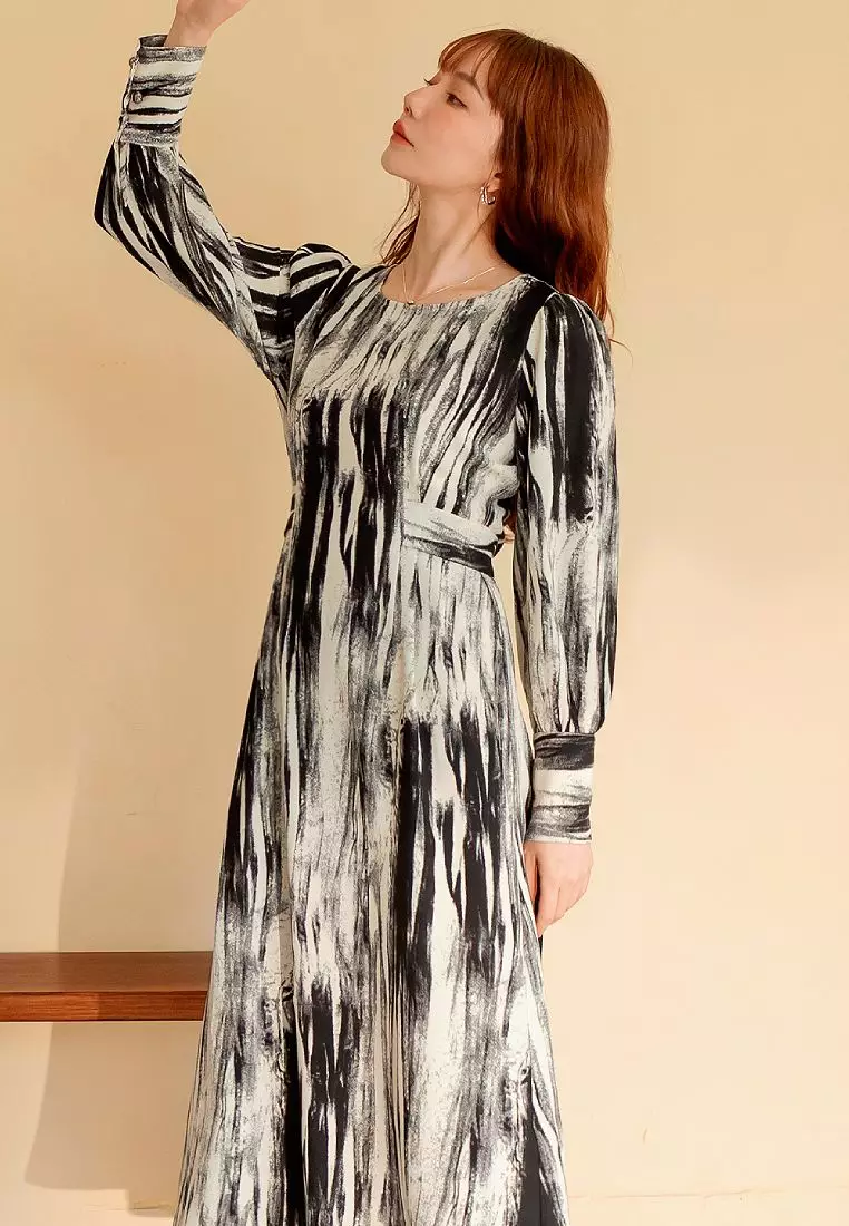 不易皺筆刷印花收腰綁帶長洋裝《DA9424》