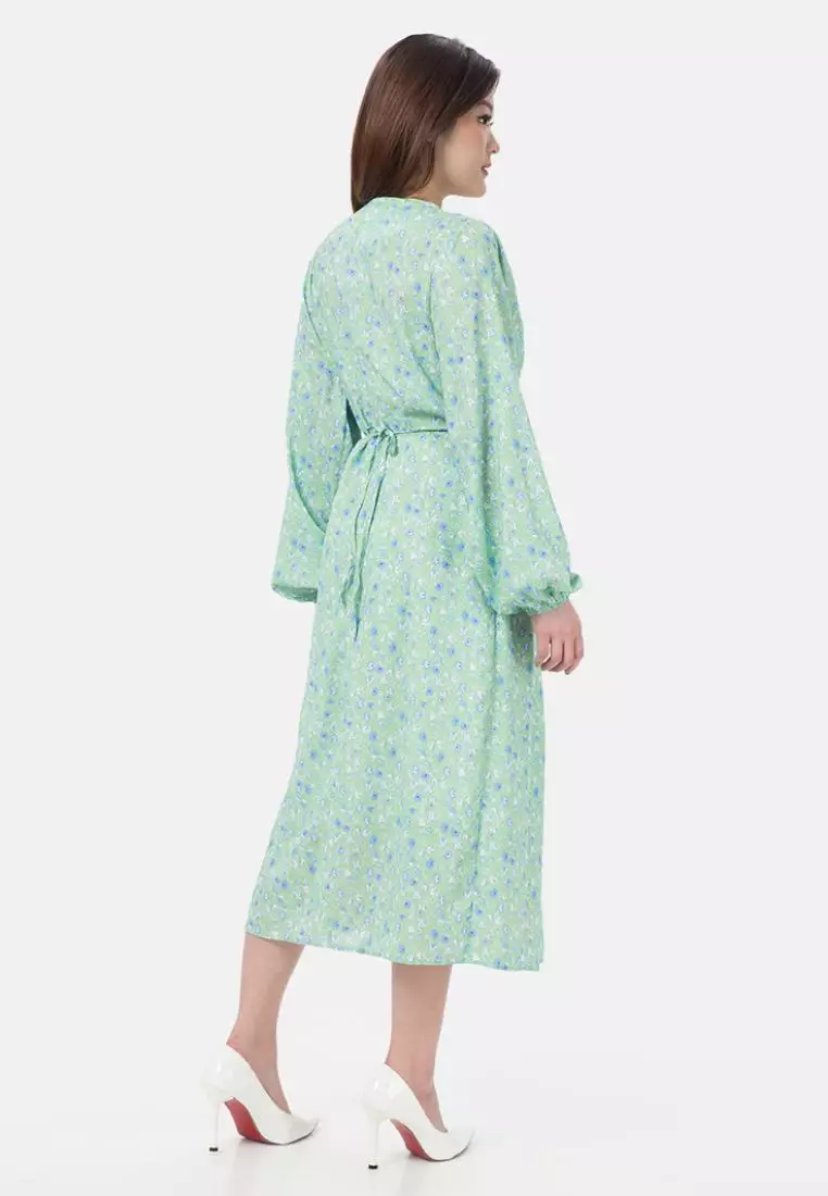 Pearl blossom Long Dress in Green