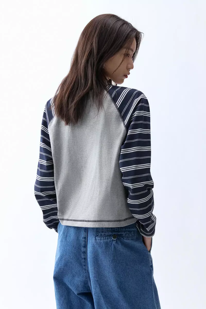 Long-sleeved cotton top