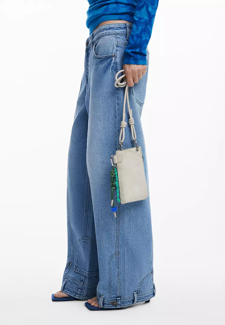 Medium 3D logo phone holder