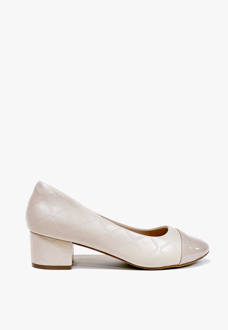 BEIGE CAILEY QUILTED PUMPS