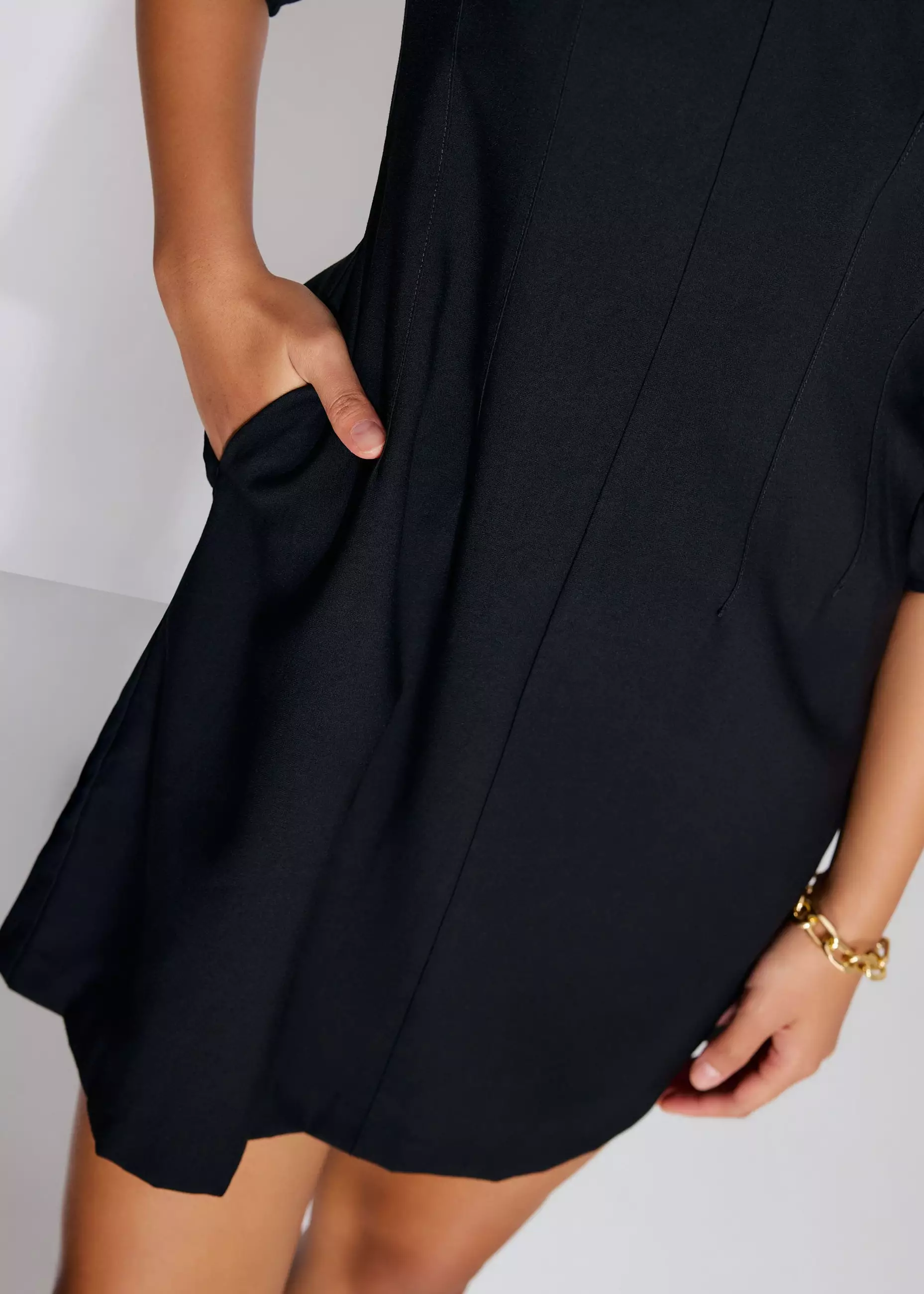 Dress Wanita - Scoop Neck Puff Sleeve A-Line Mini Dress