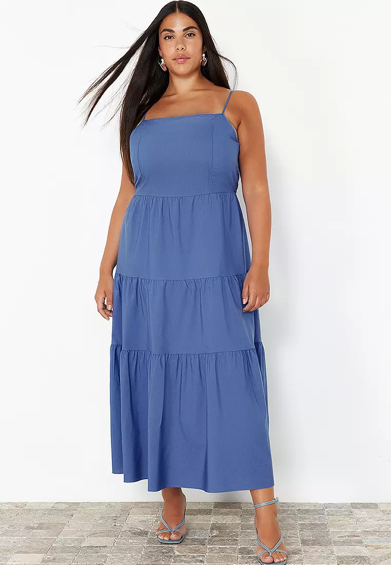 Plus Size Sleeveless Midi Dress