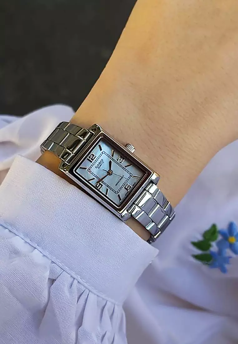 Women Analog Watch LTP-1234DS-2A Silver Stainless Steel Strap