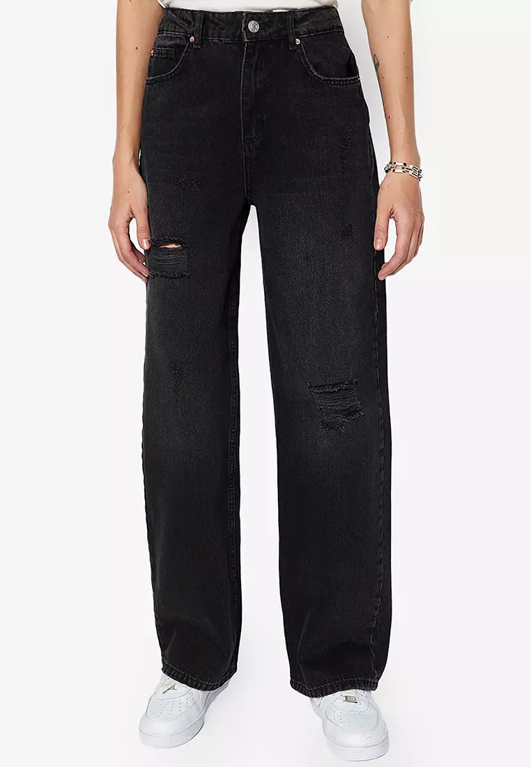 Buy ONLY Women Solid Black Jeans online