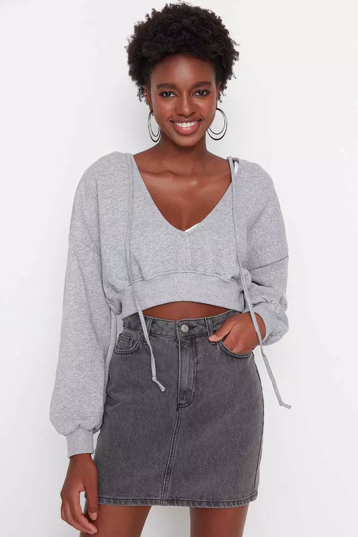 Hooded Crop Sweatshirt