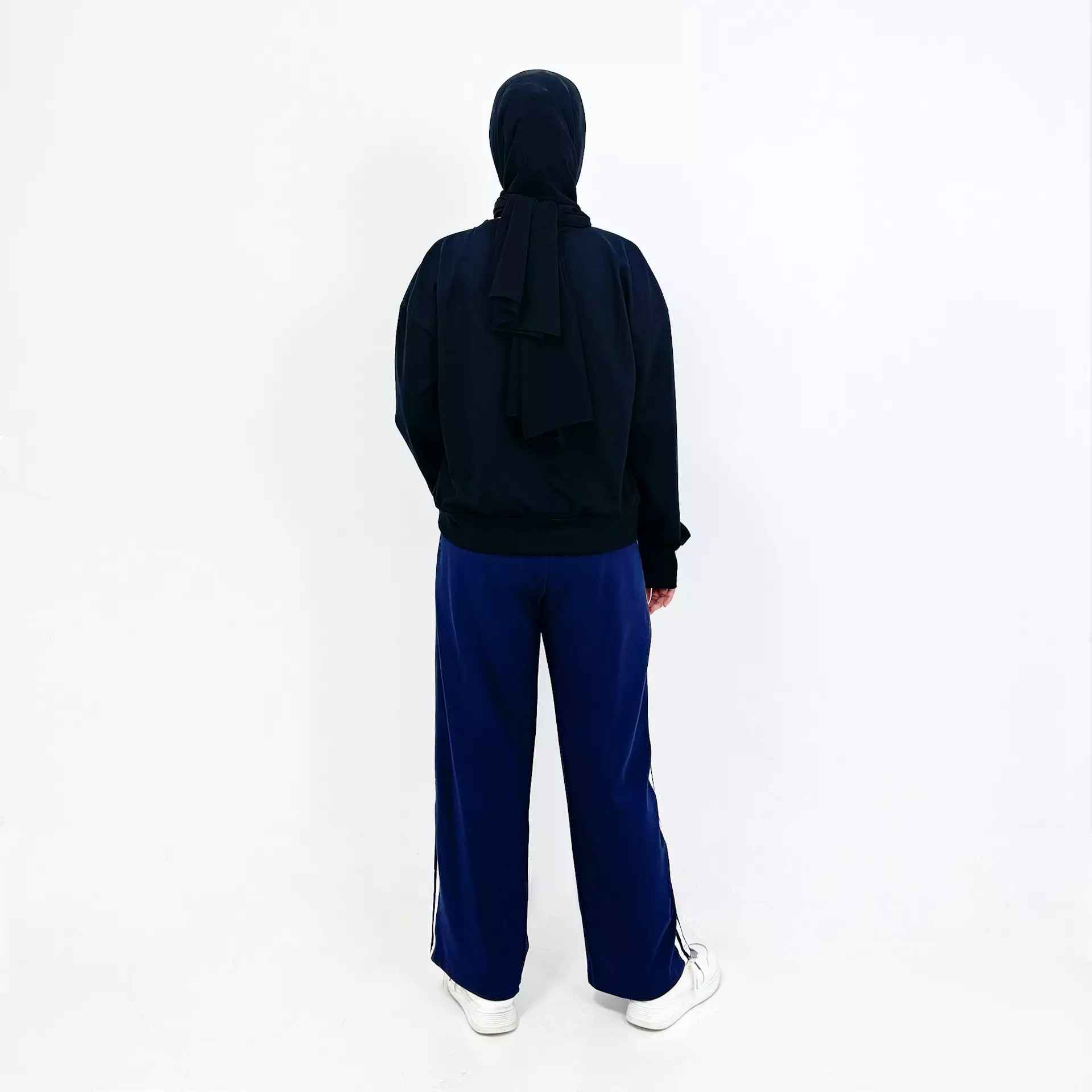 Set Sporty Training Tafita [HITAM-NAVY] Setelan Baju Olahraga Wanita Lari