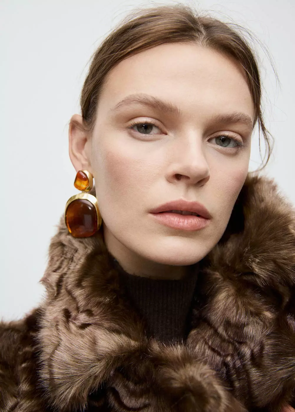 Anting gantung resin