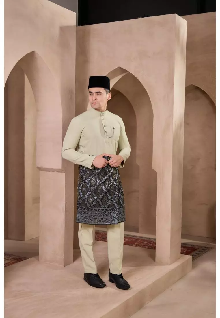 Baju Melayu Mahkota