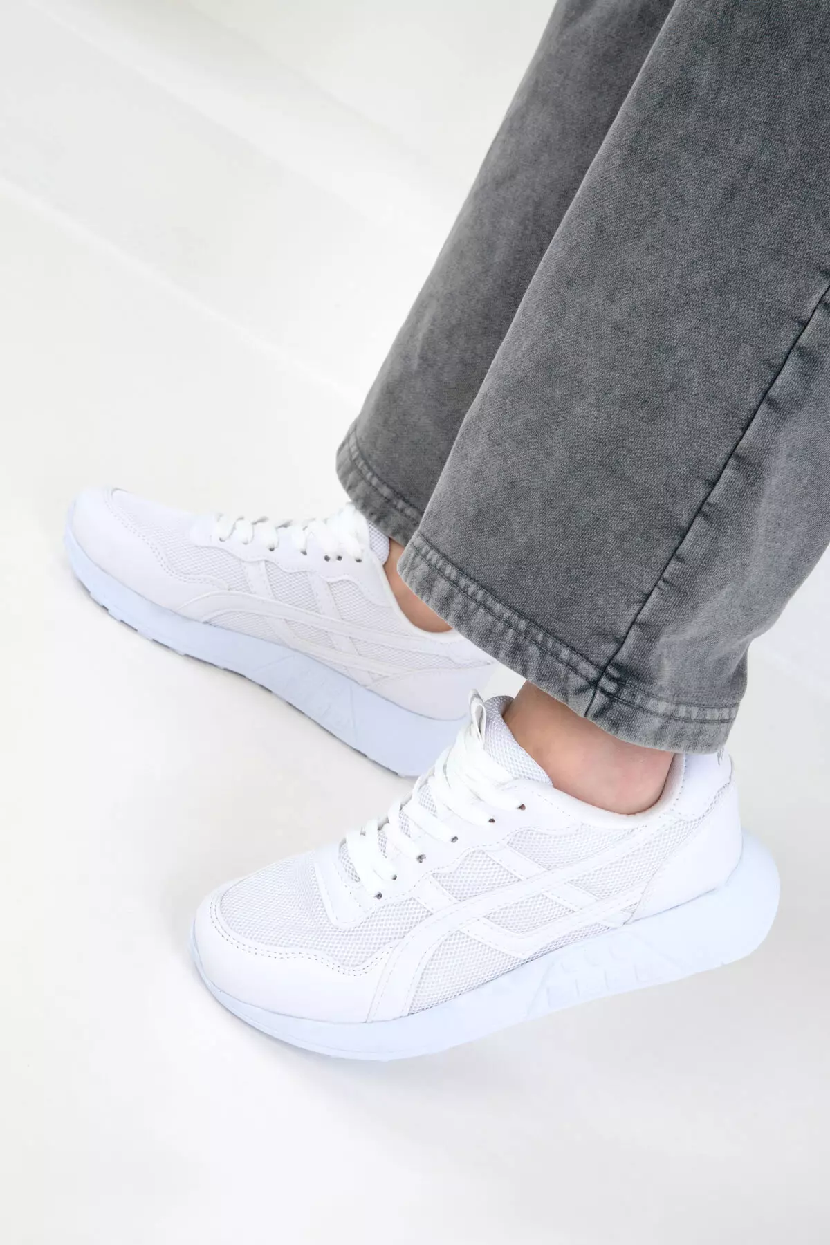 White Women's Sneaker 20654