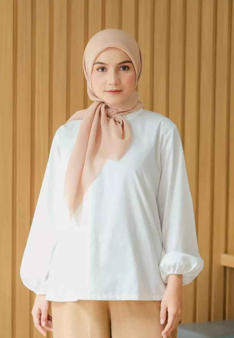 Hijab Segi 4 Bella Basic Lasercut Tan