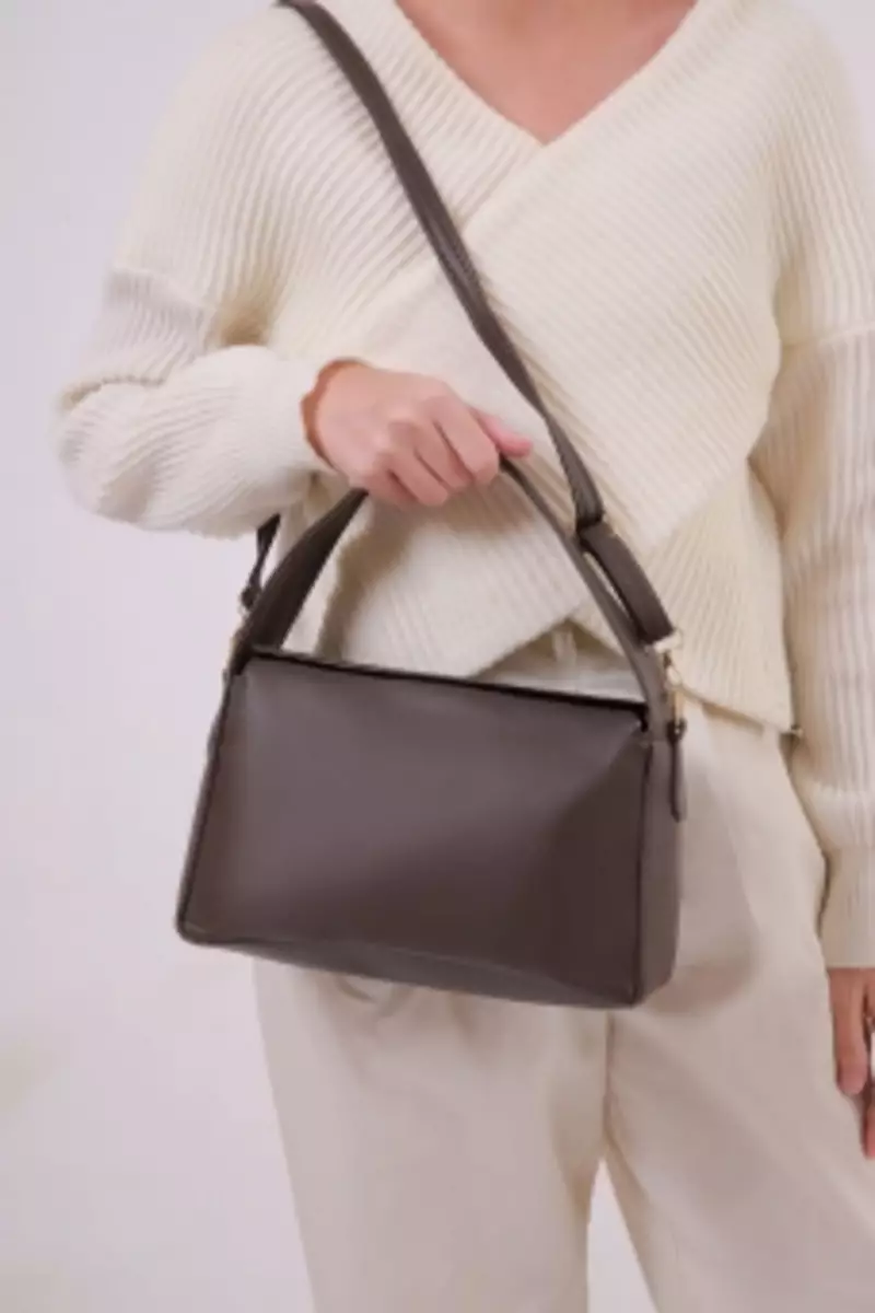 Tekka Isla Sling Bag Brown