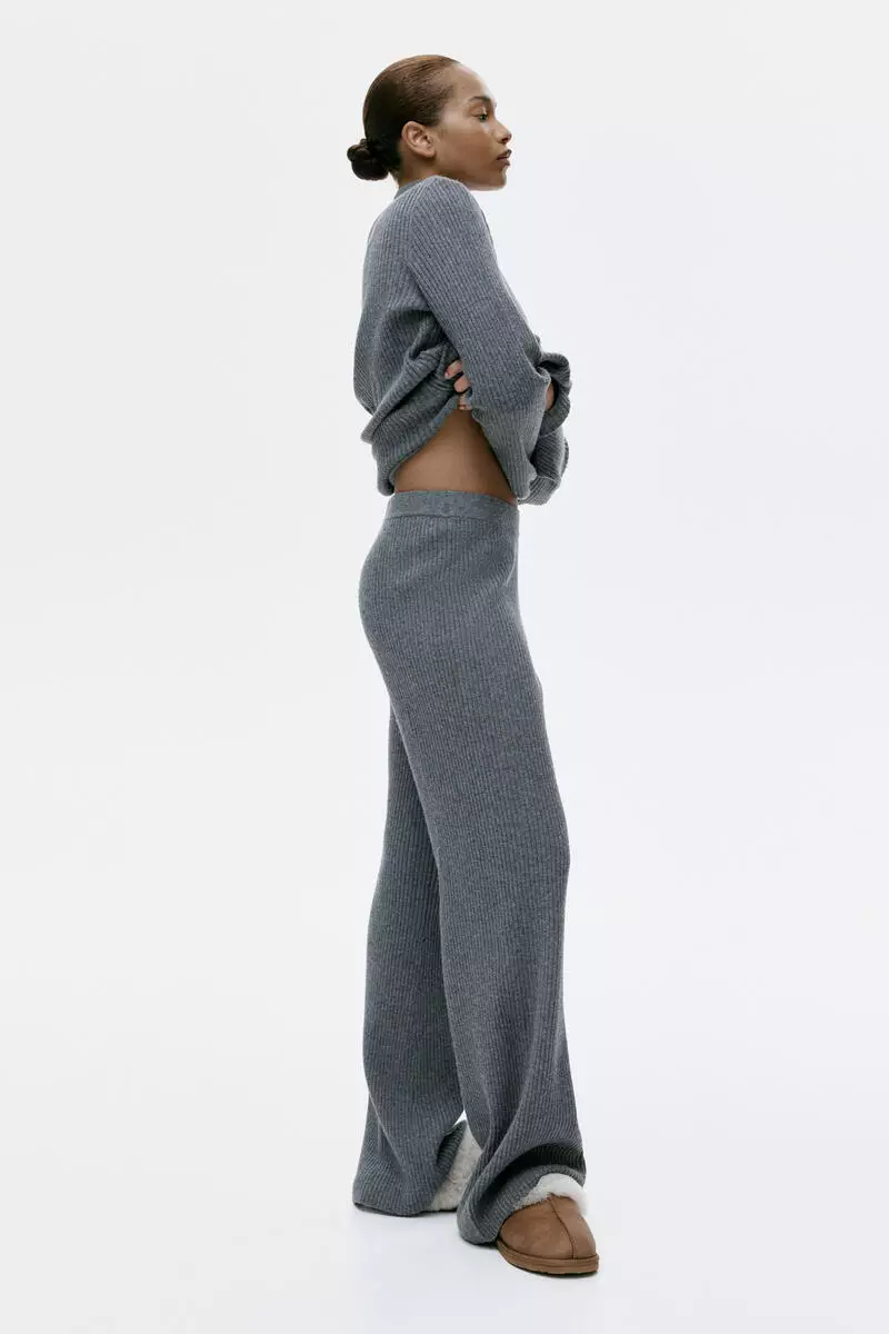 Wide rib-knit trousers