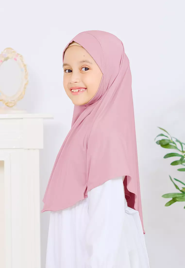 Cotton Bee - Jennaira Bergo Dagu | Hijab Instan Anak Non Pad - L