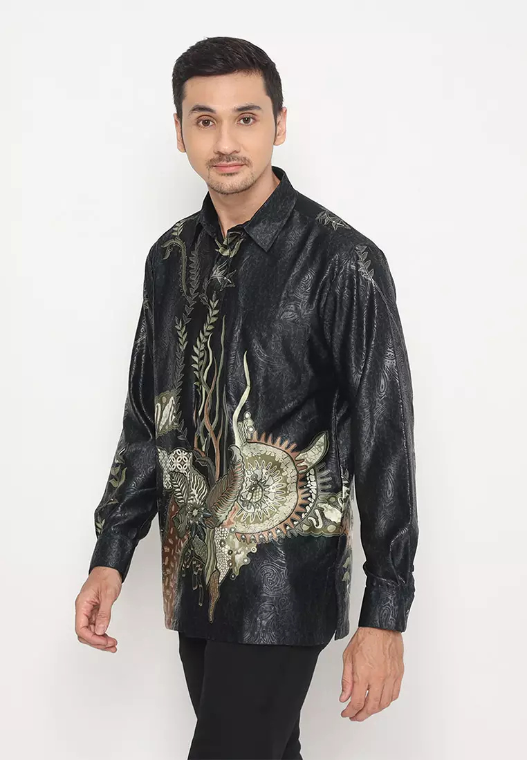 My Aksa Batik Pria Kemeja Panjang Furing Semi Sutera Dhirgam Drorothea