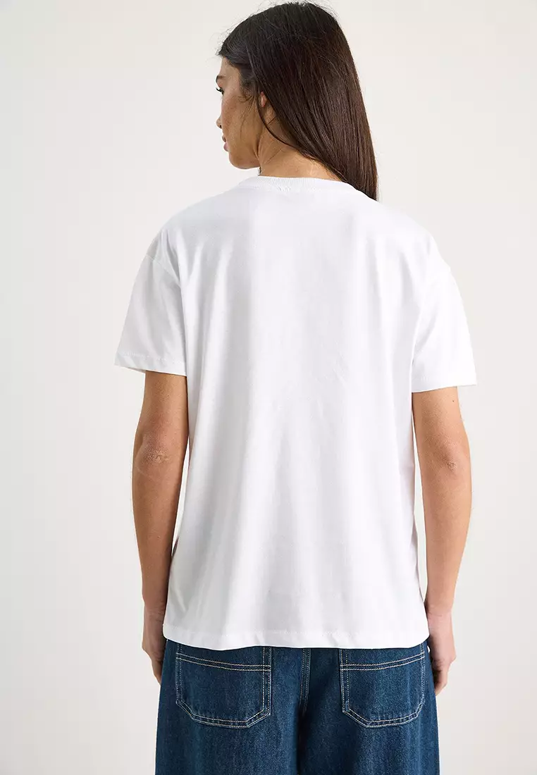 Flower Stone Accessory Short Sleeve Crew Neck T-Shirt 60602059