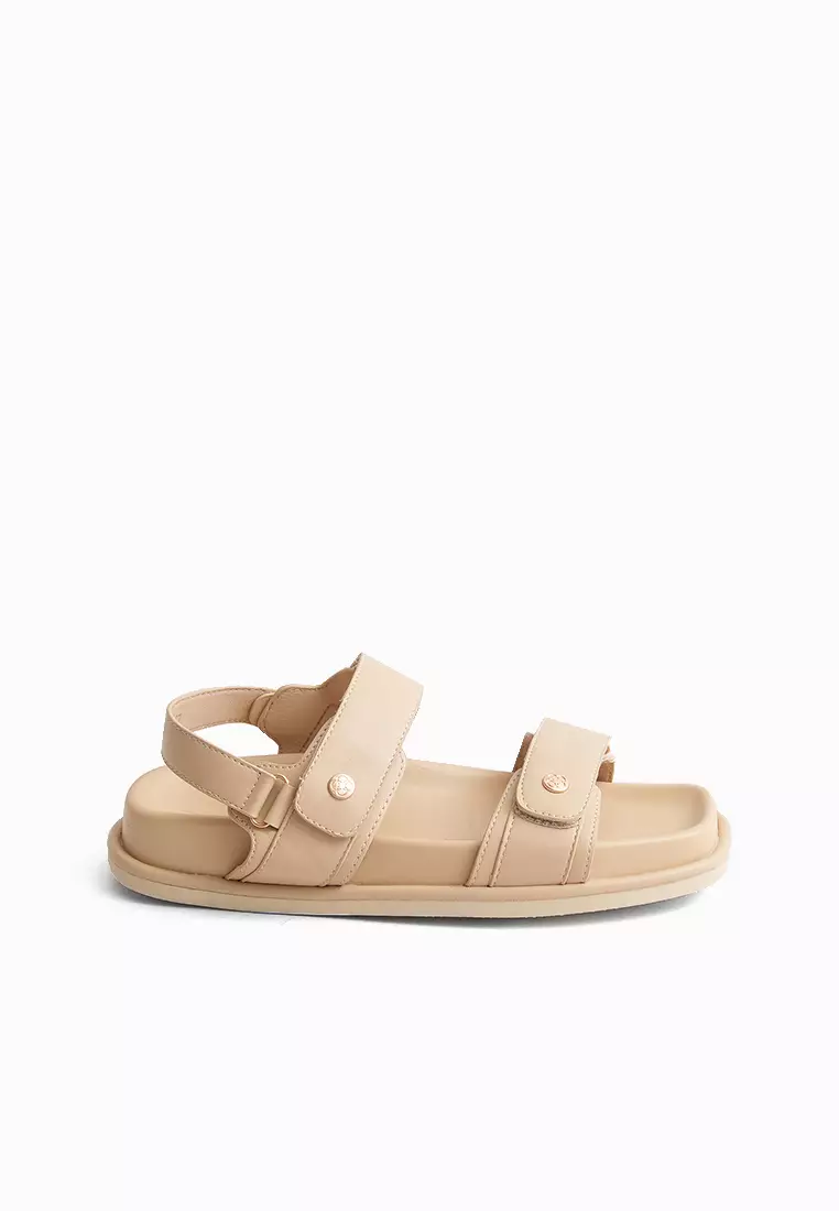 Discount on Cln  shoes - SKU: Wales Flat Sandals