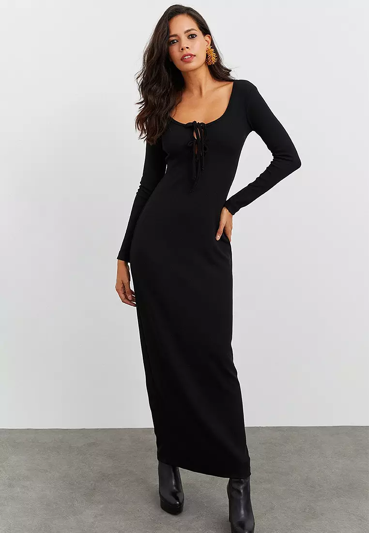Scoop Neck Maxi Dress