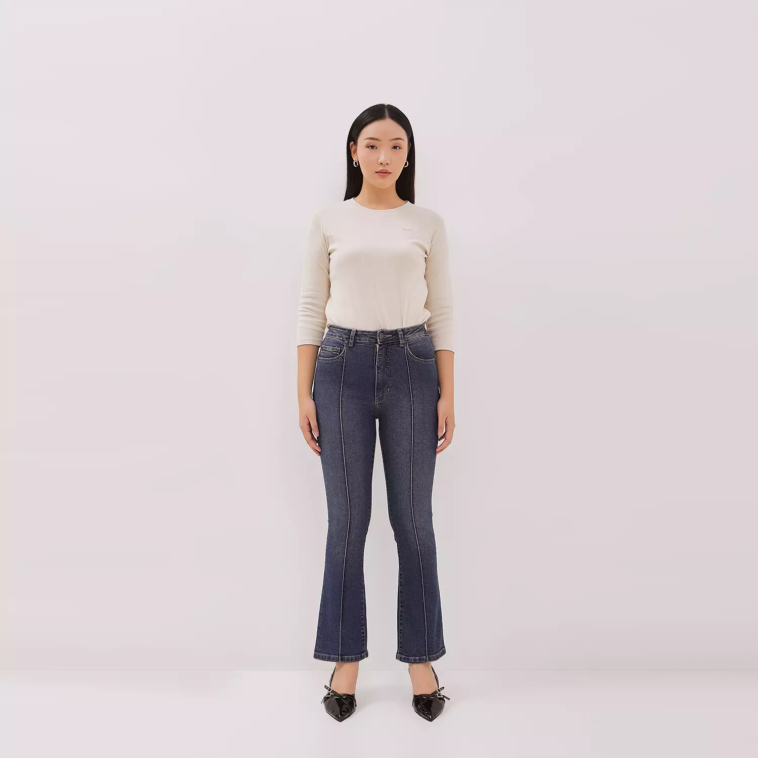 DUST Celana Pintuck Bootcut Jeans Lekira Medium Dark Blue (D. 31312)