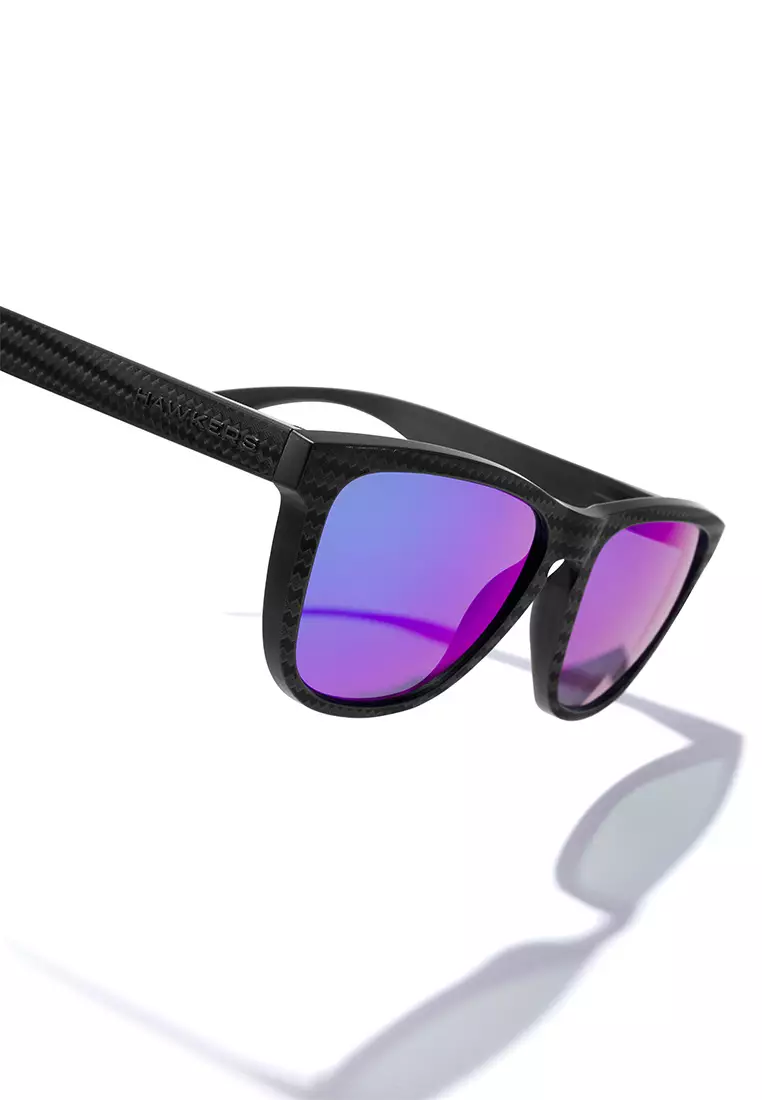 HAWKERS POLARIZED Sky ONE CARBONO RAW. Sunglasses for Men and Women, Unisex. UV400 protection. Official product designed and made in Spain. HONR21NLTP