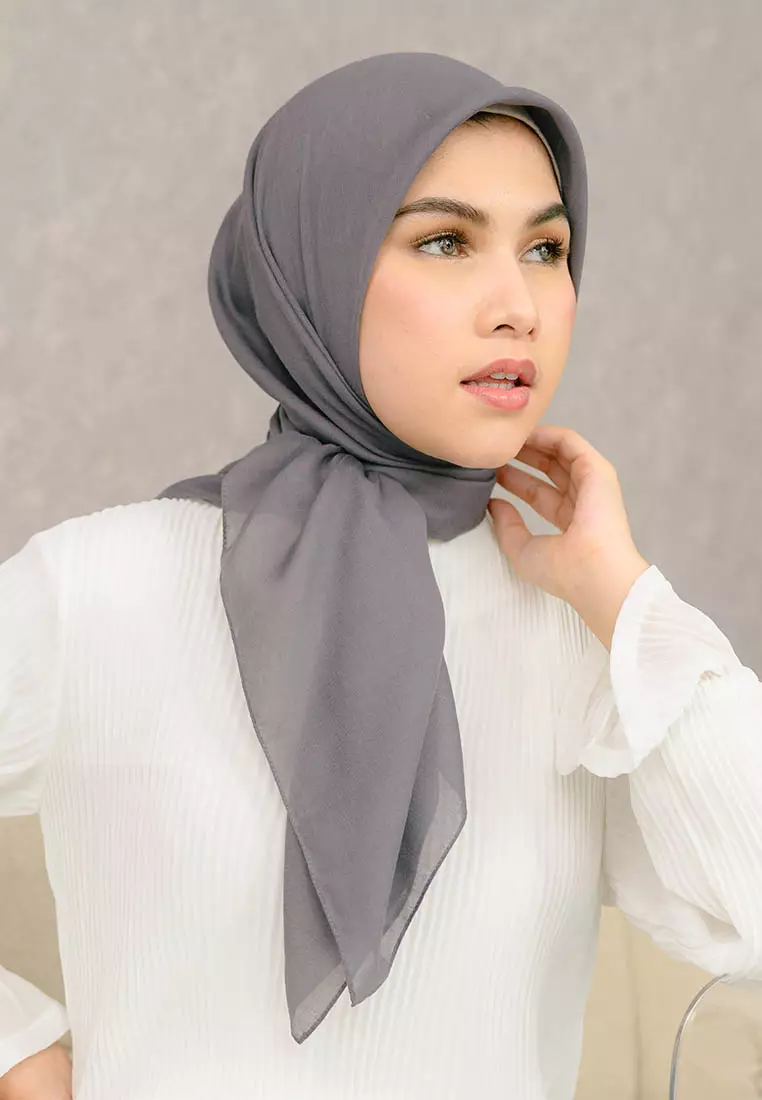 Theya Voal Square Castrol Grey NEW