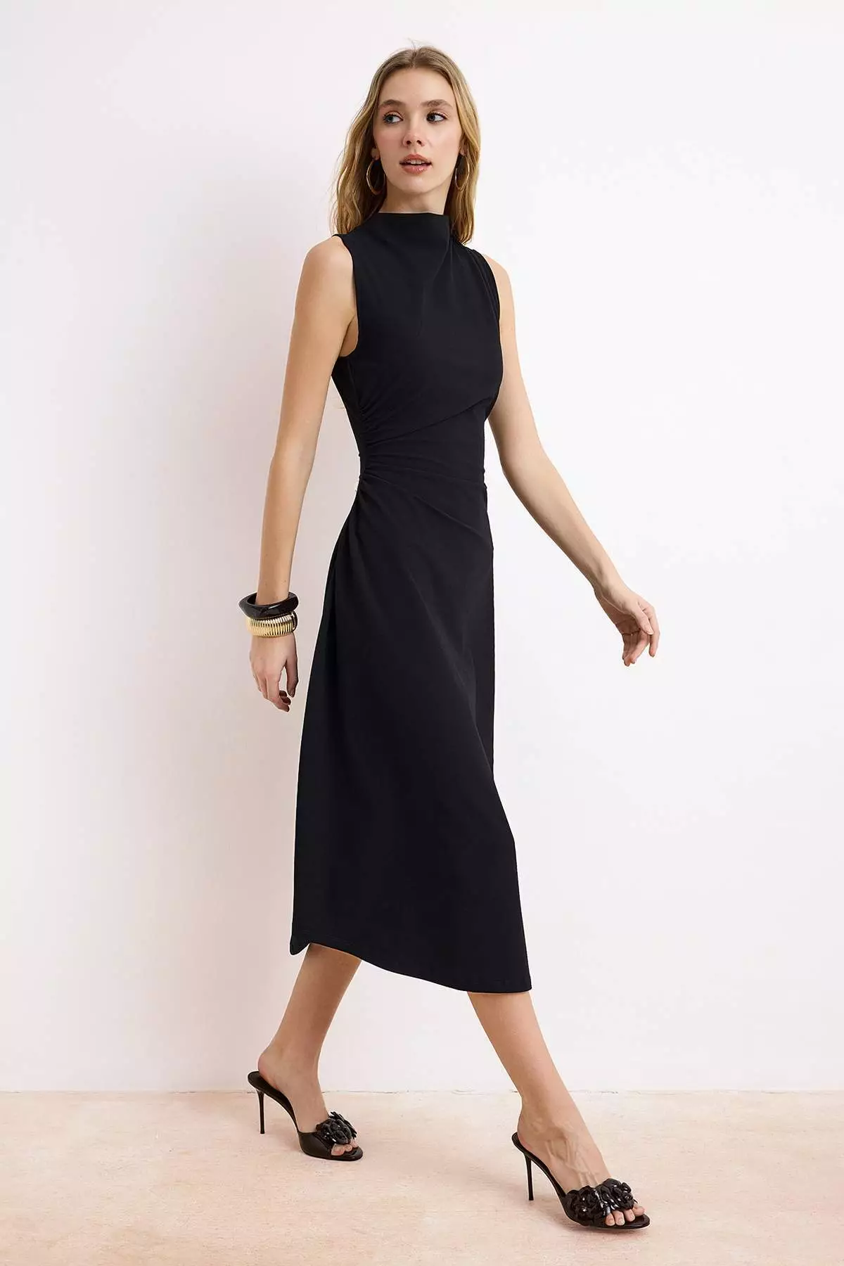 Black A-Line/Bell Form Asymmetrical Sleeveless Shirred Midi Paper Touch Knitted Dress Twoss26El156