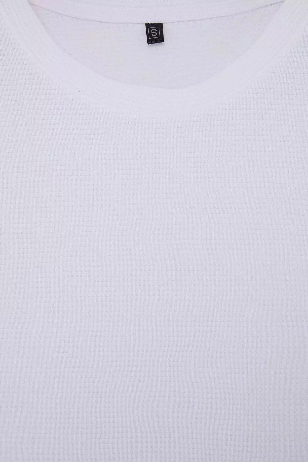 White Regular Cut Textured T-Shirt Tmnss26Ts00067